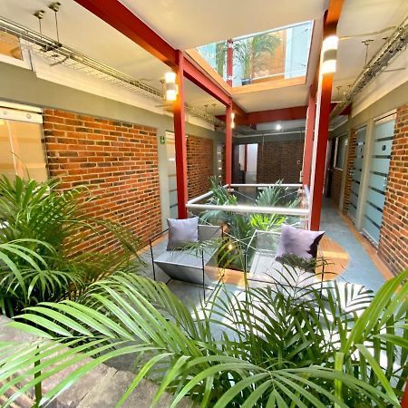 Roomies Hostel Reforma-El Angel Mexico City Exterior photo